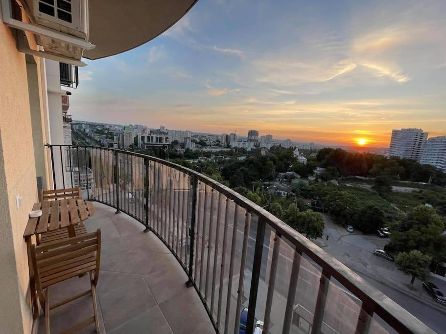 Hermes Cityview Apartment Chisinau Exterior photo